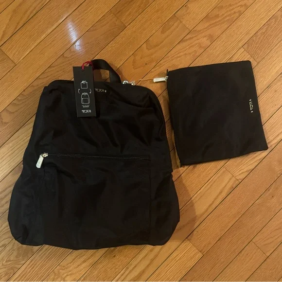 TUMI Just On Case Backpack - Picture 1 of 4